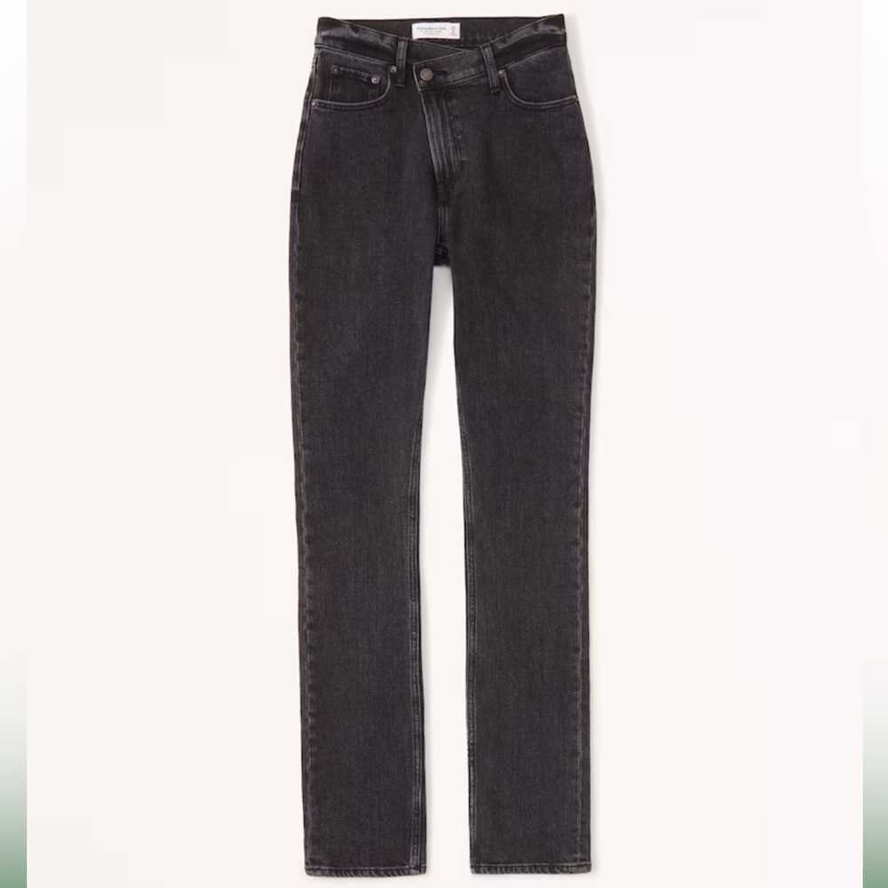 Abercrombie & Fitch The ‘90s Slim Straight Ultra High Rise Jean